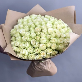 Букет 101 белая роза кения (40 см) в Воскресенске