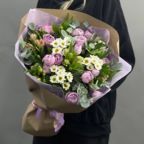 Букет "Парадайз" из кустовых пионовидных роз, альстромерий и хризантем сантини в Воскресенске
