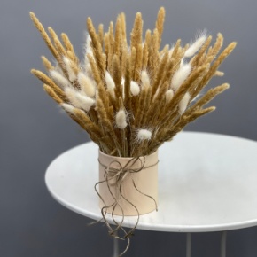 Композиция в шляпной коробке из колосков и лагуруса в Воскресенске
