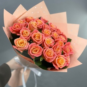 Букет из 25 роз Мисс Пигги (50 см) в Воскресенске
