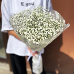 Букет из 5 белых гипсофил в Воскресенске