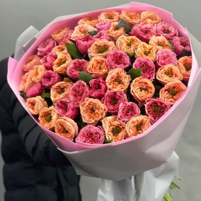 Букет "Лав ю" из 51 пионовидной розы Риджентс парк (60 см) в Воскресенске