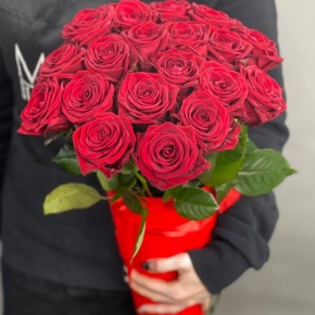 21 красная роза в конусе (50 см) в Воскресенске