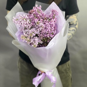 Букет из 9 веток ароматной сирени в Воскресенске