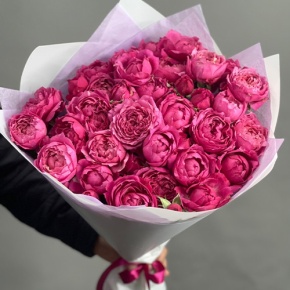 Букет из 11 кустовых пионовидных роз Джульетта в Воскресенске