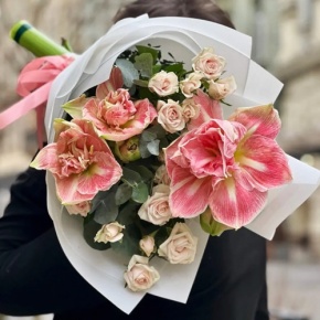 Букет "Анель" из амариллисов и кустовых роз в Воскресенске