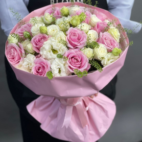 Букет "Нежное признание" из роз и эустом в Воскресенске