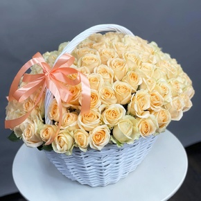 Композиция в корзине из 101 розы Аваланж (50 см) в Воскресенске