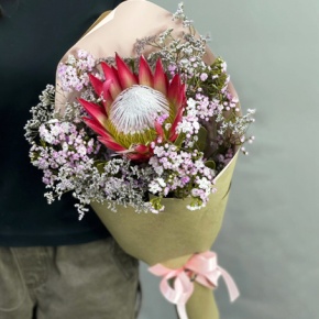 Букет из хамелациума, лимонниума и протеи в Воскресенске