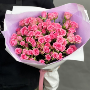 Букет "Рассвет принцессы" из 15 кустовых роз (50 см) в Воскресенске