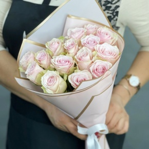 Букет из 15 пудровых роз Кения (40 см) в Воскресенске