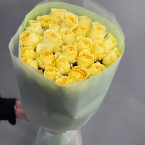 Букет из 25 пионовидных роз Баттеркап (60 см) в Воскресенске