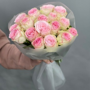 Букет из 17 роз Кения (40 см) в Воскресенске