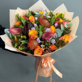 Букет "Даниэлла" из калл, роз, гиперикума, сафари, капса и лейко в Воскресенске