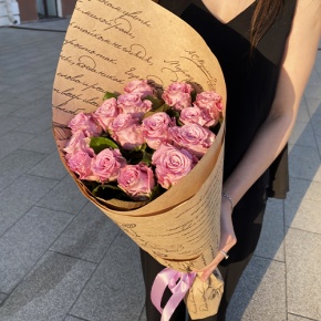 Букет из 15 роз Меритим в крафте (60 см) в Воскресенске