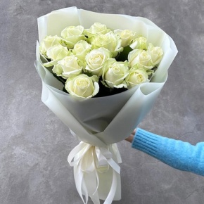 Букет "Умка" из 15 белых роз (50 см) в Воскресенске