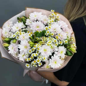 Букет "Сиэтл" из хризантем, альстромерий и ромашек в Воскресенске