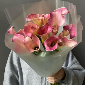 Букет из 13 нежных калл в Воскресенске