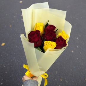 Букет из 7 Кенийских роз (40 см) в Воскресенске