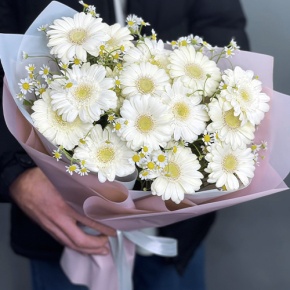 Нежный букет из гербер и ромашек в Воскресенске