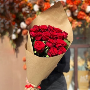 Букет 15 красных роз (80 см) в Воскресенске